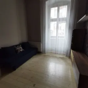 1pok, 26met, Okolice Nowowiejskiej BALKON/PIWNICA (Wrocław)